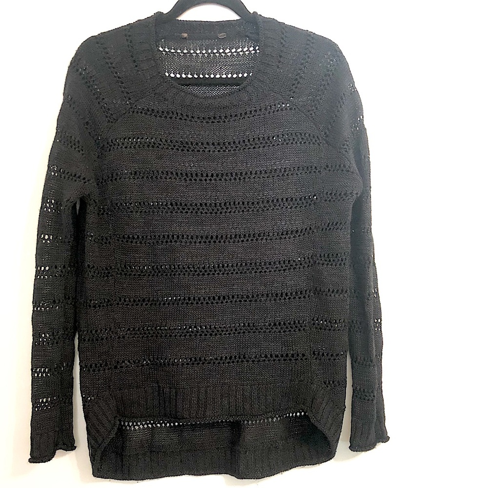 BCBGMAXAZRIA black pullover sweater